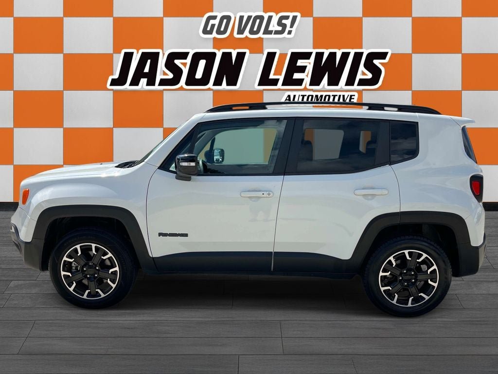 Used 2023 Jeep Renegade Latitude AWD/4WD image 6
