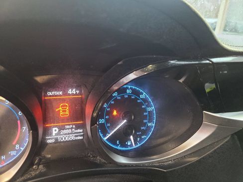 Used 2016 Toyota Corolla S Special Edition image 11