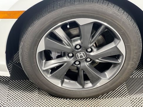 Used 2024 Honda Odyssey Elite image 12