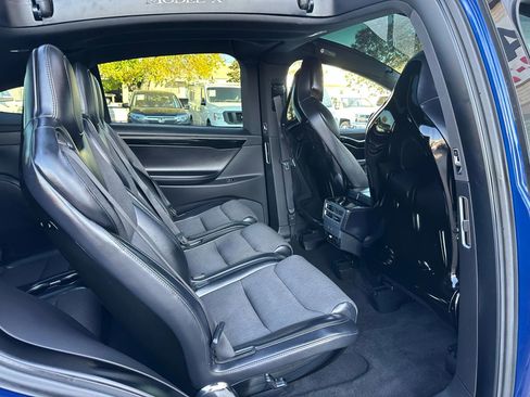 Used 2016 Tesla Model X 60D image 25
