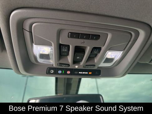 Used 2022 GMC Sierra 3500 SLT w/ SLT Premium Package image 13