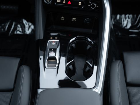 New 2025 Audi Q5 Premium Plus image 16