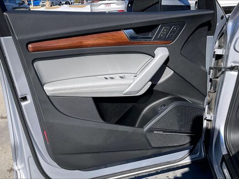 Used 2022 Audi Q5 2.0T Premium Plus w/ Premium Plus Package image 21