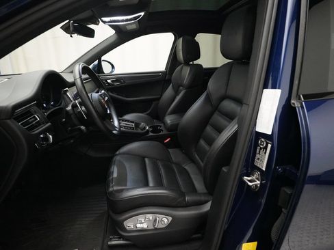 Certified 2022 Porsche Macan GTS w/ Premium Package Plus AWD/4WD image 13
