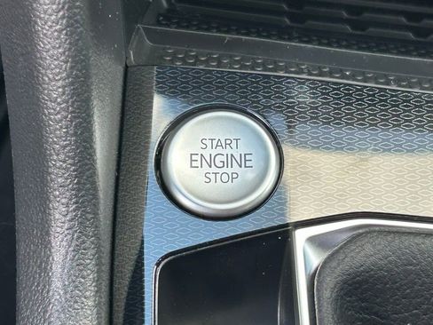 New 2026 Volkswagen Taos SE image 59