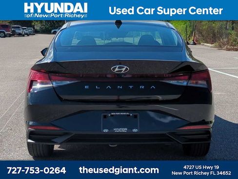 Certified 2023 Hyundai Elantra SEL w/ Convenience Package FWD image 4