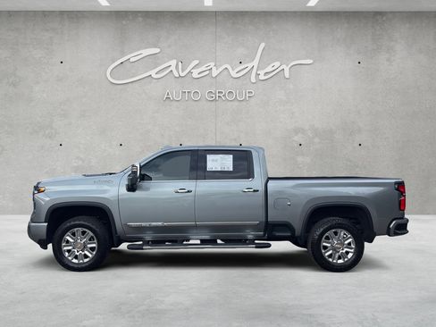 Used 2025 Chevrolet Silverado 2500 High Country AWD/4WD image 15