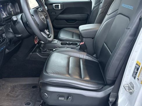 Used 2024 Jeep Wrangler Unlimited Rubicon 4xe image 10