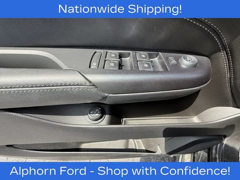 Used 2015 Cadillac SRX Luxury w/ Driver Awareness Package FWD image 17