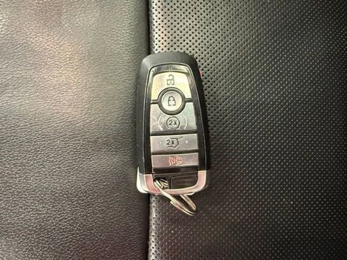 Used 2020 Ford Explorer Limited AWD/4WD image 28