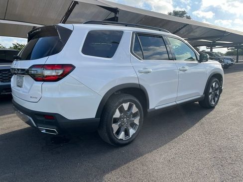 Used 2026 Honda Pilot Elite image 4