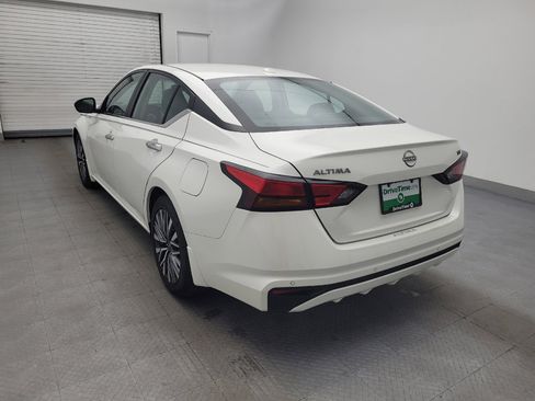 Used 2024 Nissan Altima 2.5 SV image 5