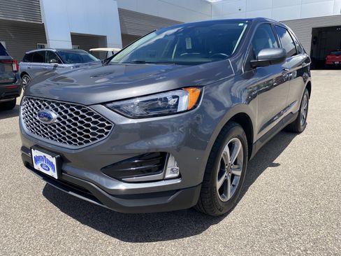 Used 2023 Ford Edge SEL w/ Convenience Package AWD/4WD image 2