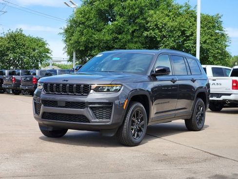 New 2026 Jeep Grand Cherokee L 2WD image 2