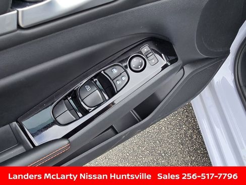 Used 2025 Nissan Altima 2.5 SR image 21