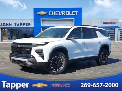 Used 2026 Chevrolet Traverse Z71 w/ Driver Confidence Package AWD/4WD image 1