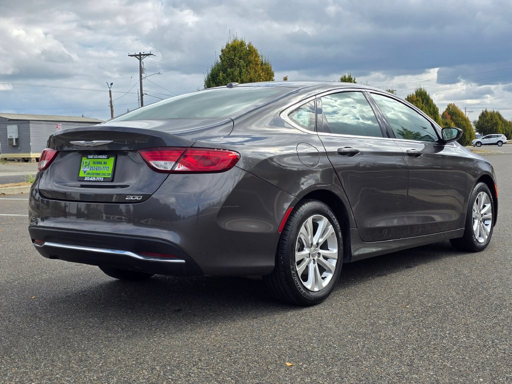 Used 2015 Chrysler 200 Limited w/ Convenience Group FWD image 5