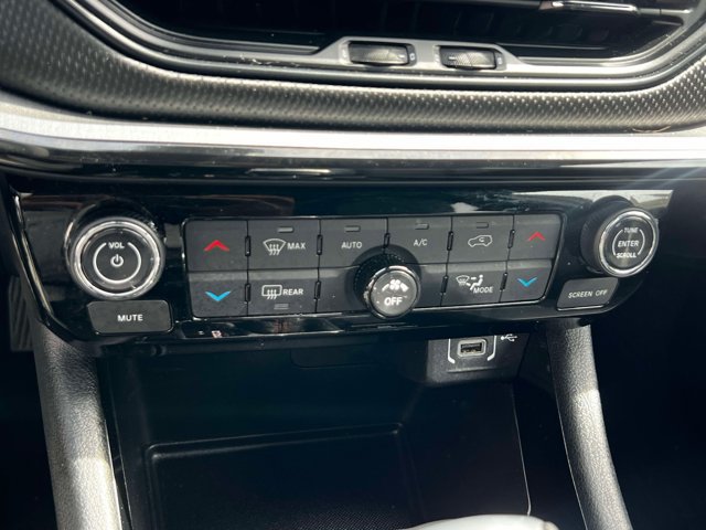 Used 2024 Jeep Compass Trailhawk AWD/4WD image 27
