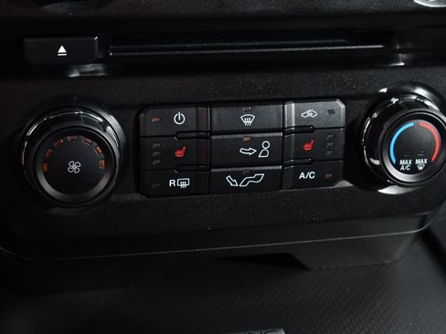 Used 2016 Ford F150 XLT w/ Equipment Group 302A Luxury AWD/4WD image 30