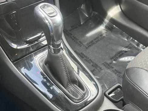 Used 2020 Buick Encore Preferred FWD image 21