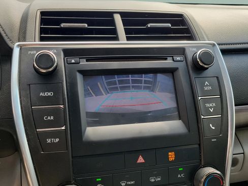 Used 2016 Toyota Camry LE FWD image 16