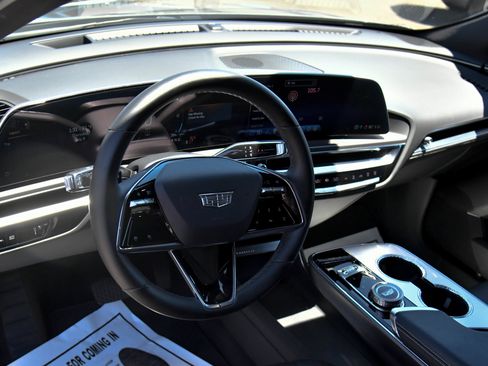 Used 2024 Cadillac Lyriq Tech RWD image 16