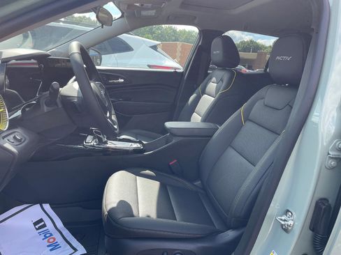 New 2025 Chevrolet Trax ACTIV w/ Sunroof Package image 8