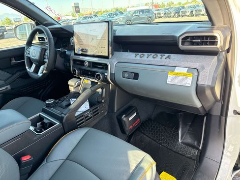 New 2026 Toyota Tacoma 4x4 Double Cab Hybrid image 18
