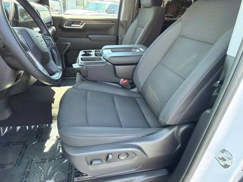 Used 2025 Chevrolet Silverado 1500 LT AWD/4WD image 21