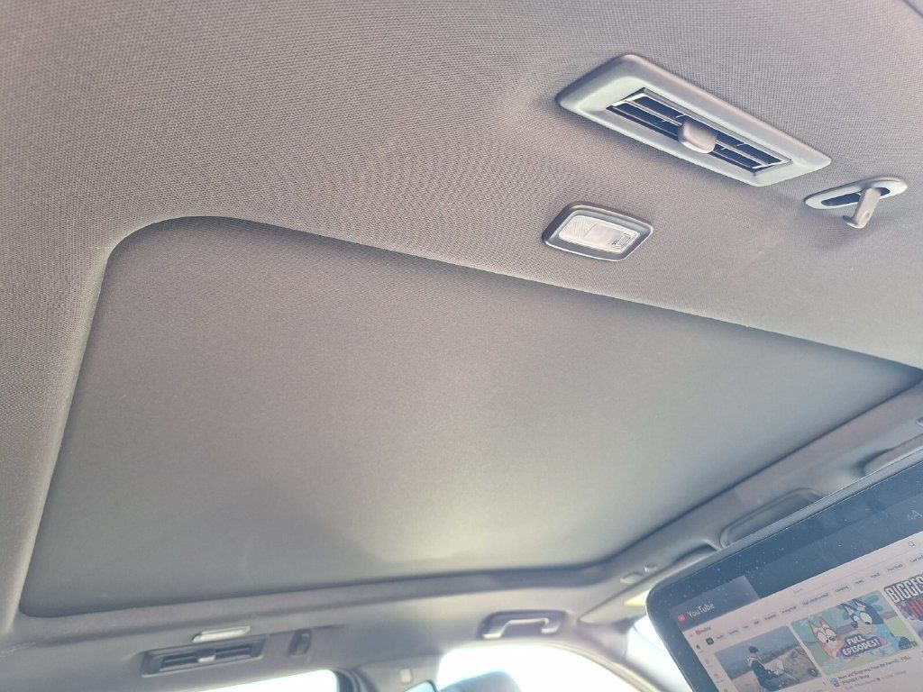 Used 2023 Chevrolet Tahoe High Country RWD image 34