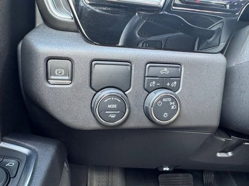 Used 2023 Chevrolet Silverado 1500 LT image 11