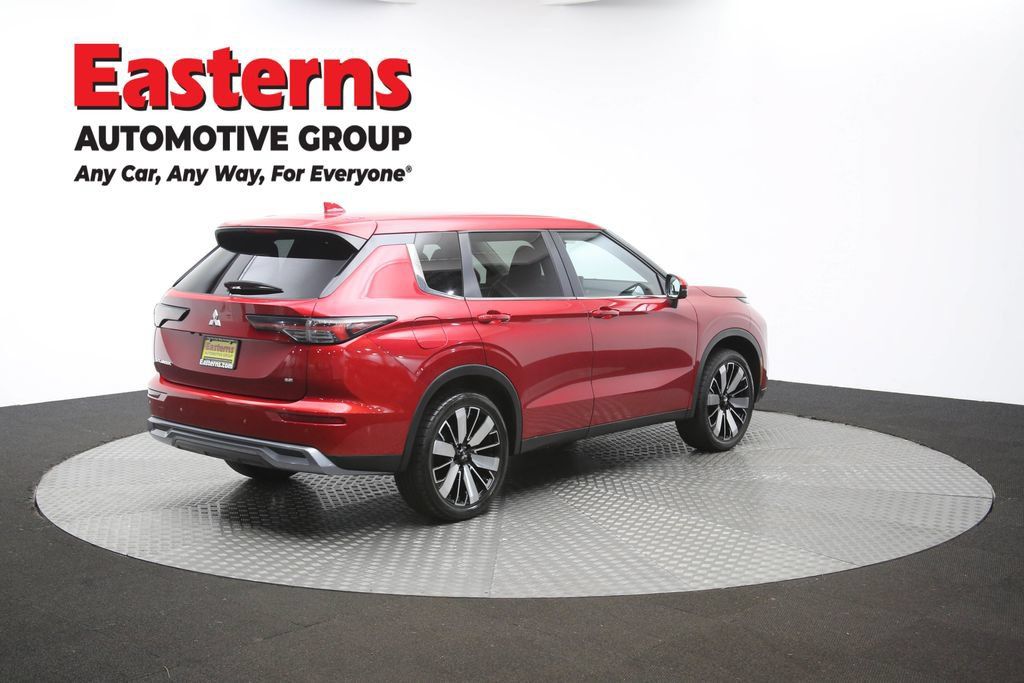 Used 2025 Mitsubishi Outlander SE AWD/4WD image 44
