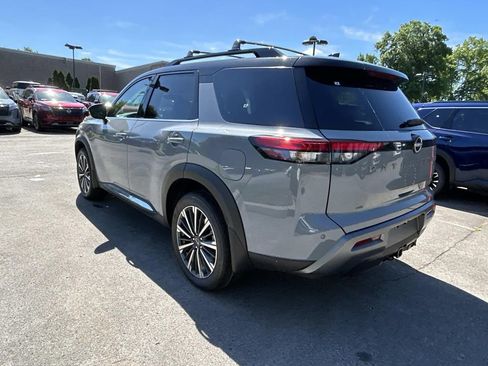 New 2026 Nissan Pathfinder Platinum w/ Lighting Package AWD/4WD image 5