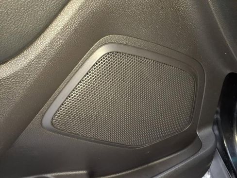 Used 2013 Ford Explorer XLT image 14