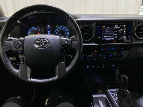 Certified 2018 Toyota Tacoma TRD Off-Road w/ TRD Premium Off Road Package image 19