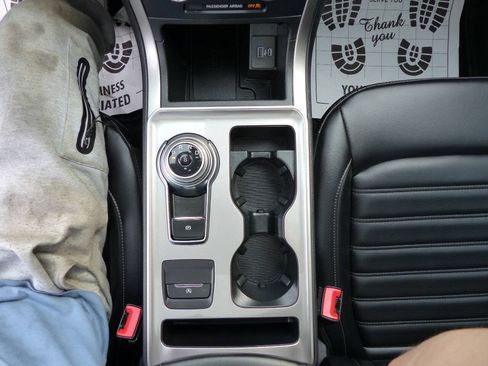 Used 2024 Ford Edge SEL w/ Convenience Package AWD/4WD image 34