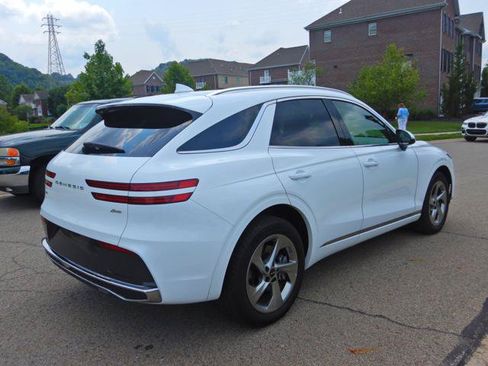 Used 2026 Genesis GV70 2.5T AWD/4WD image 4
