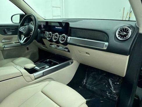 Certified 2020 Mercedes-Benz GLB 250 image 28