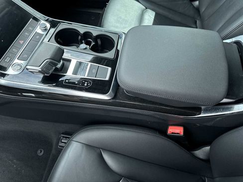 Used 2024 Audi Q7 3.0T Premium Plus image 21