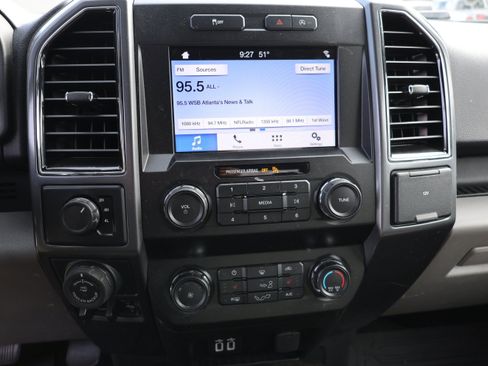 Used 2019 Ford F150 XLT w/ Equipment Group 302A Luxury image 11