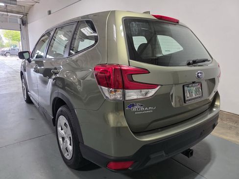 Used 2021 Subaru Forester AWD/4WD image 3