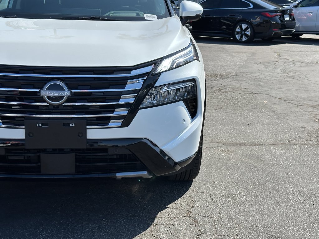 Used 2026 Nissan Rogue Platinum w/ Tech Package AWD/4WD image 9