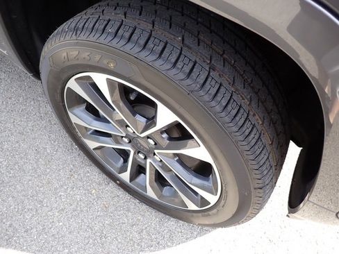 Certified 2022 Jeep Grand Cherokee L Overland image 11