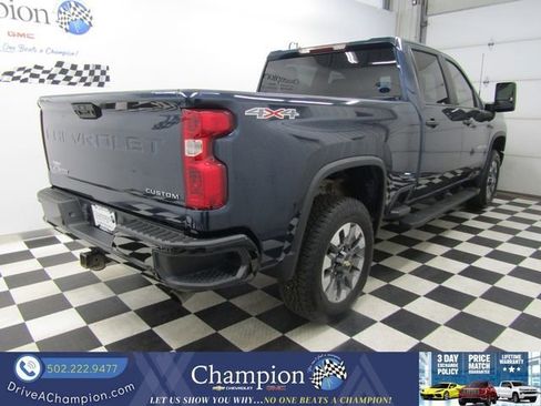 Used 2022 Chevrolet Silverado 2500 Custom w/ Custom Value Package AWD/4WD image 9