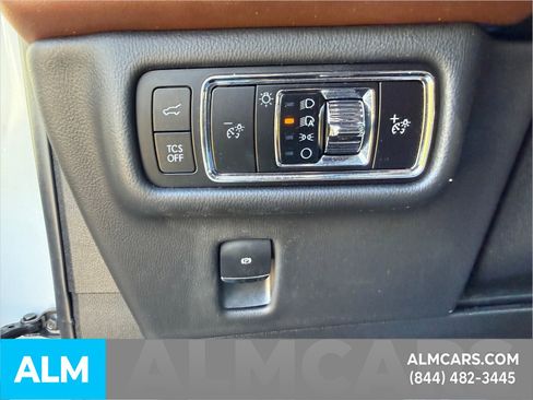 Used 2023 Lincoln Nautilus Reserve w/ Luxury Package AWD/4WD image 26