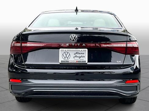 New 2026 Volkswagen Jetta SE image 4