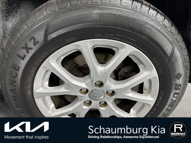 Used 2016 Jeep Cherokee Sport w/ Cold Weather Group AWD/4WD image 6