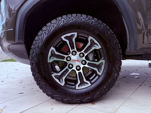 Used 2024 GMC Canyon AT4 w/ Technology Package image 36