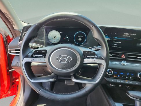 Certified 2021 Hyundai Elantra Limited FWD image 9
