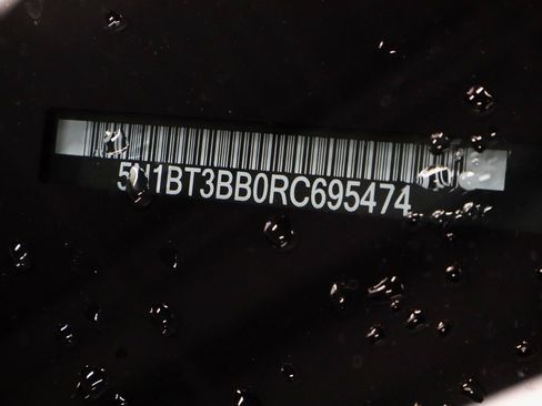 Certified 2024 Nissan Rogue SV image 36